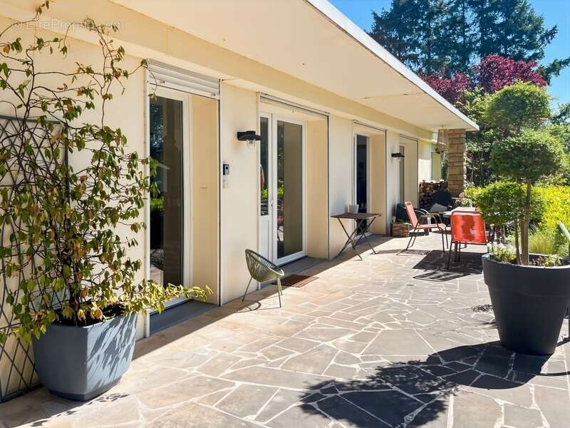 Maison à PERRECY-LES-FORGES