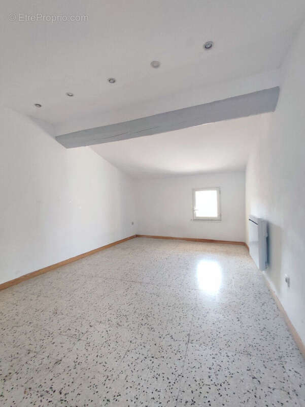 Maison à LATOUR-DE-FRANCE