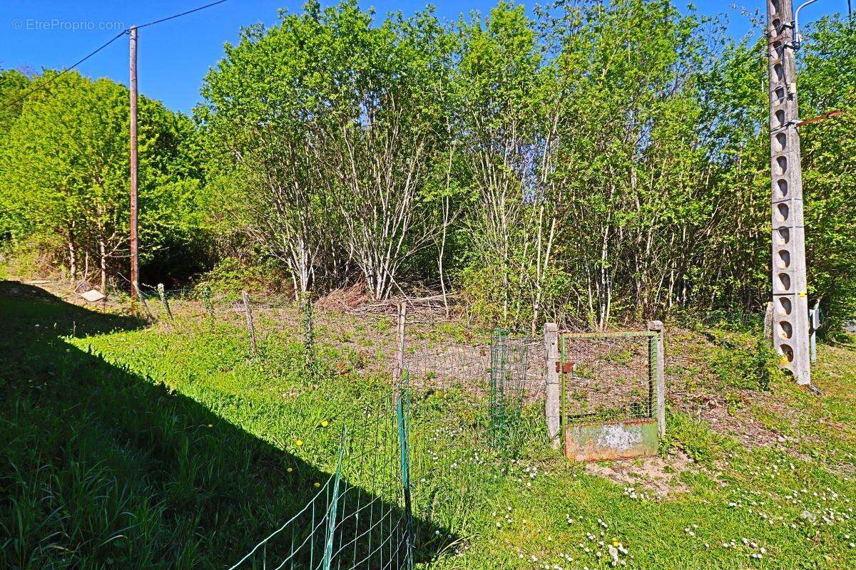 Terrain à BOULLERET