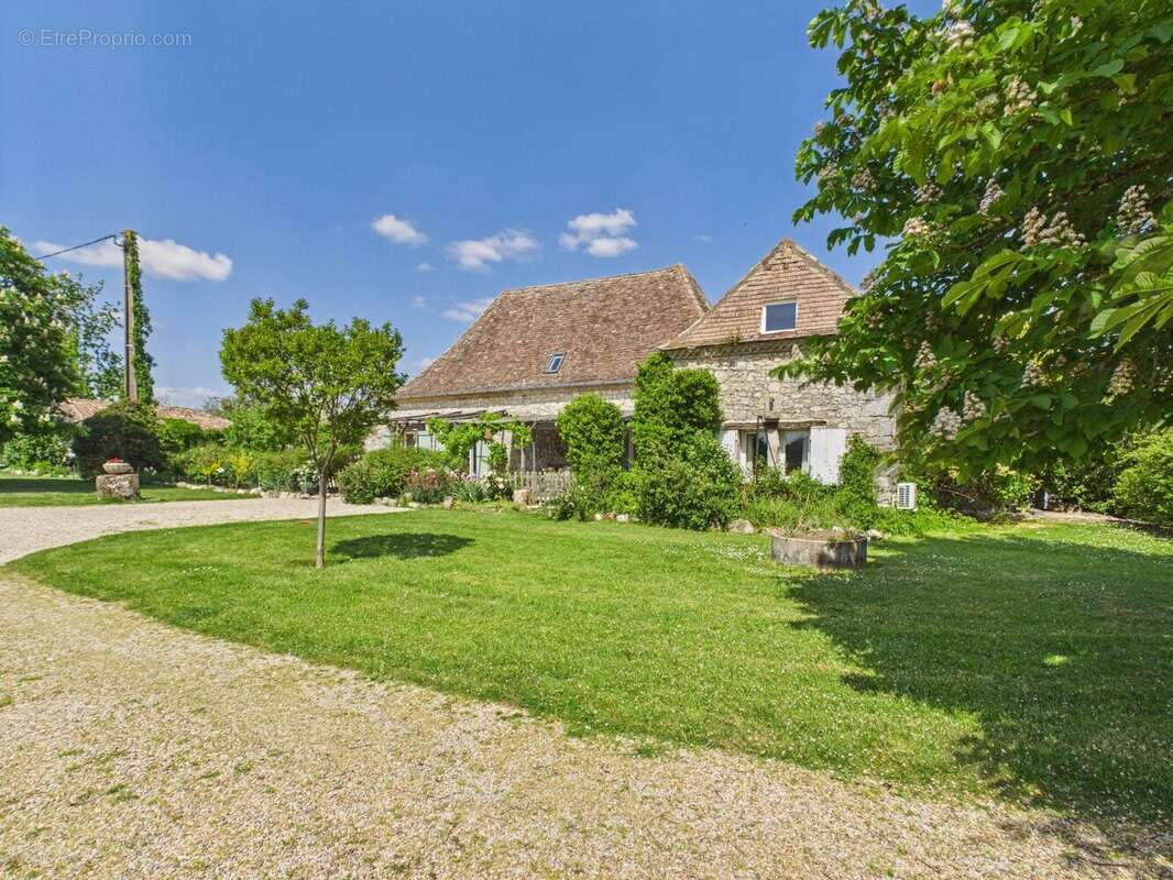Maison à MONTIGNAC-DE-LAUZUN