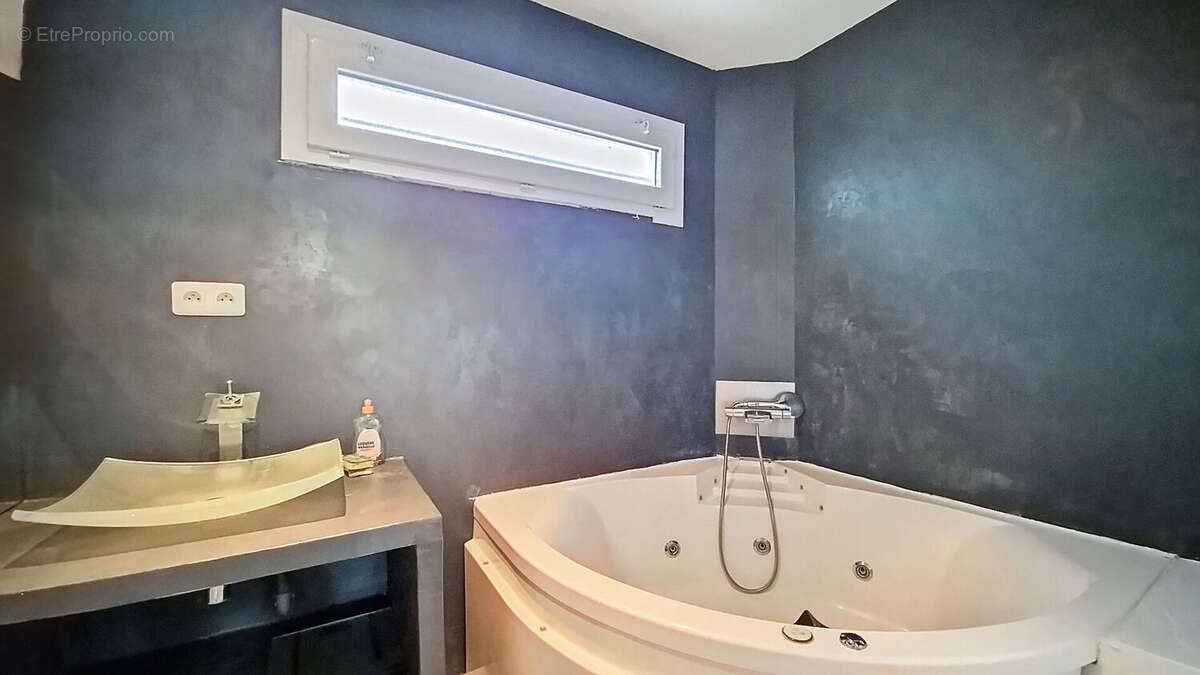 Maison à LIMEIL-BREVANNES