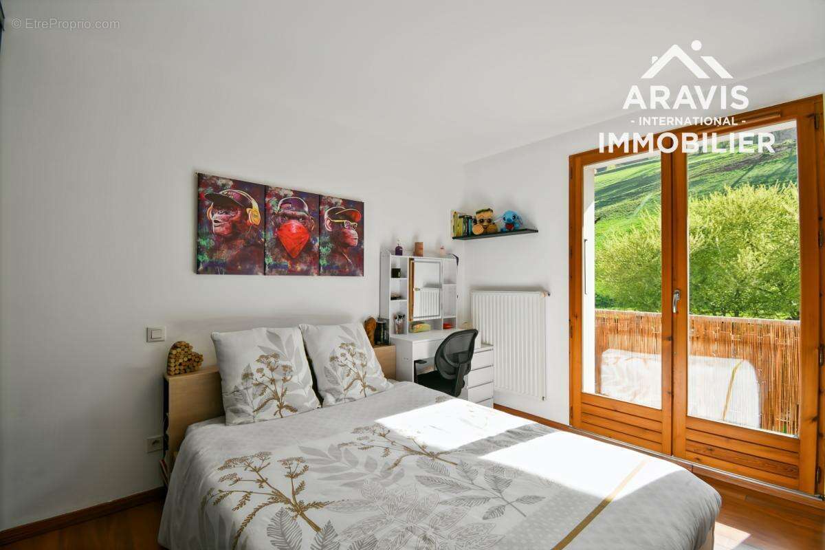 Appartement à SERRAVAL