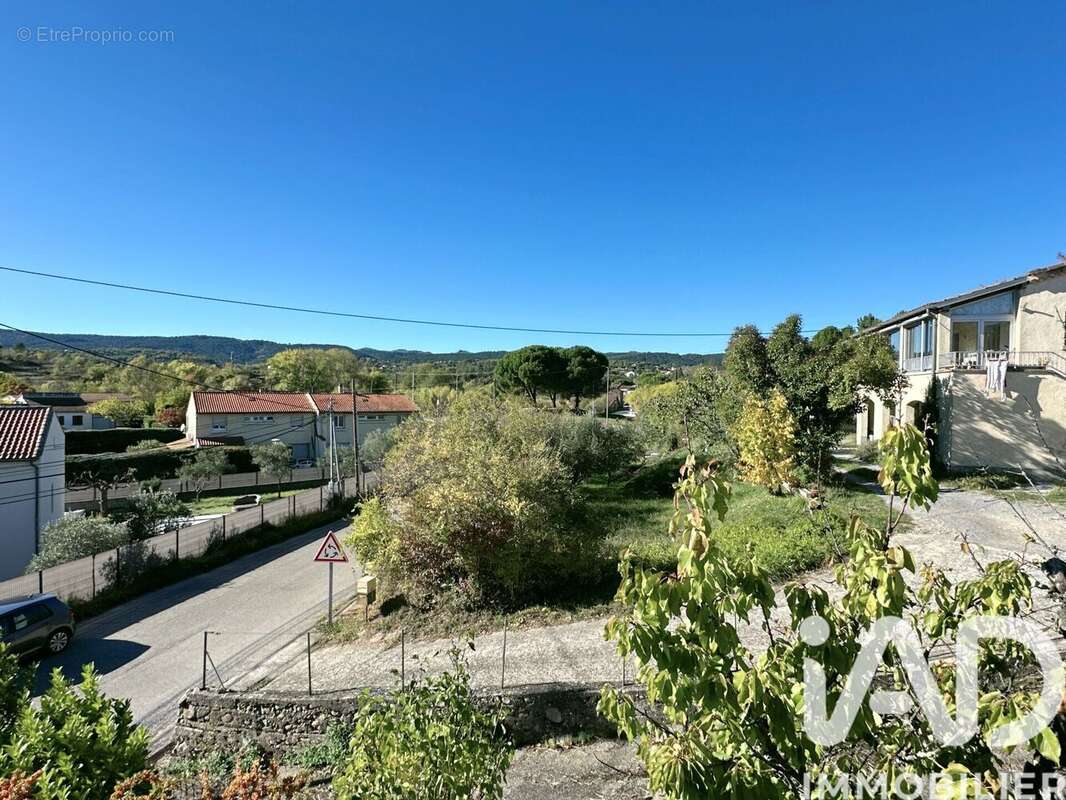 Photo 3 - Maison à SAINT-ETIENNE-DE-FONTBELLON