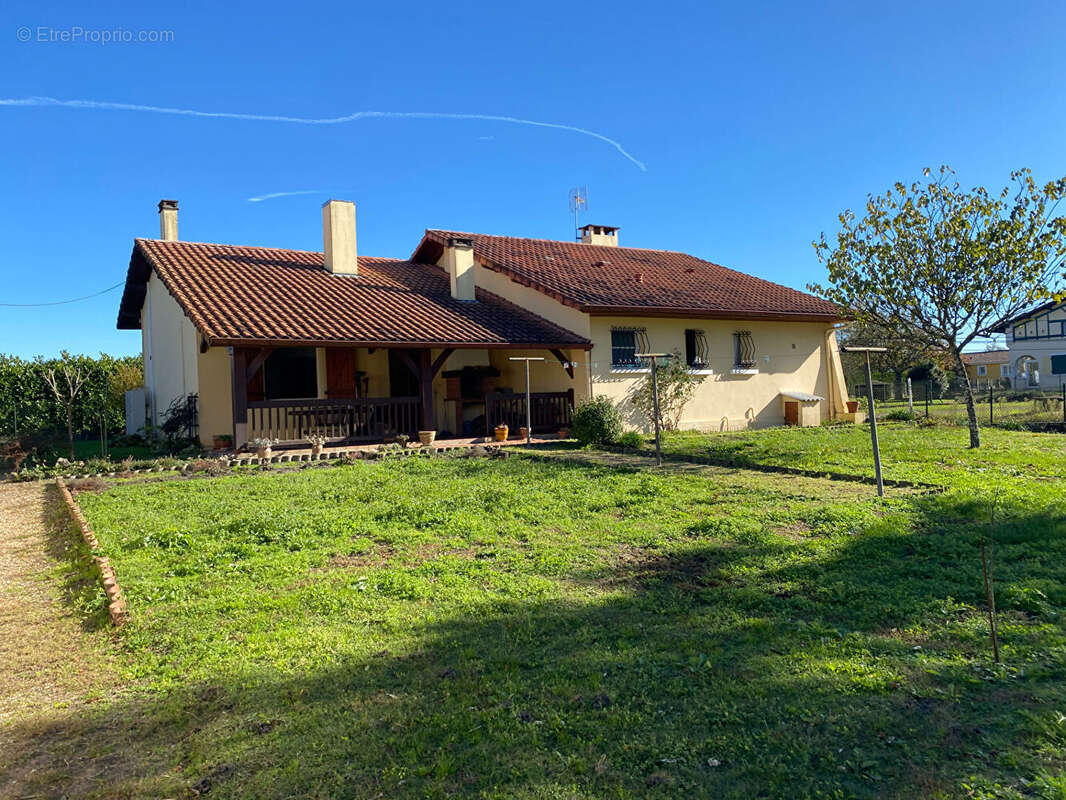 Maison à SAINT-YAGUEN