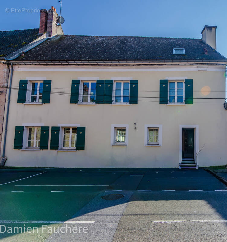 Maison à SAINTE-MESME