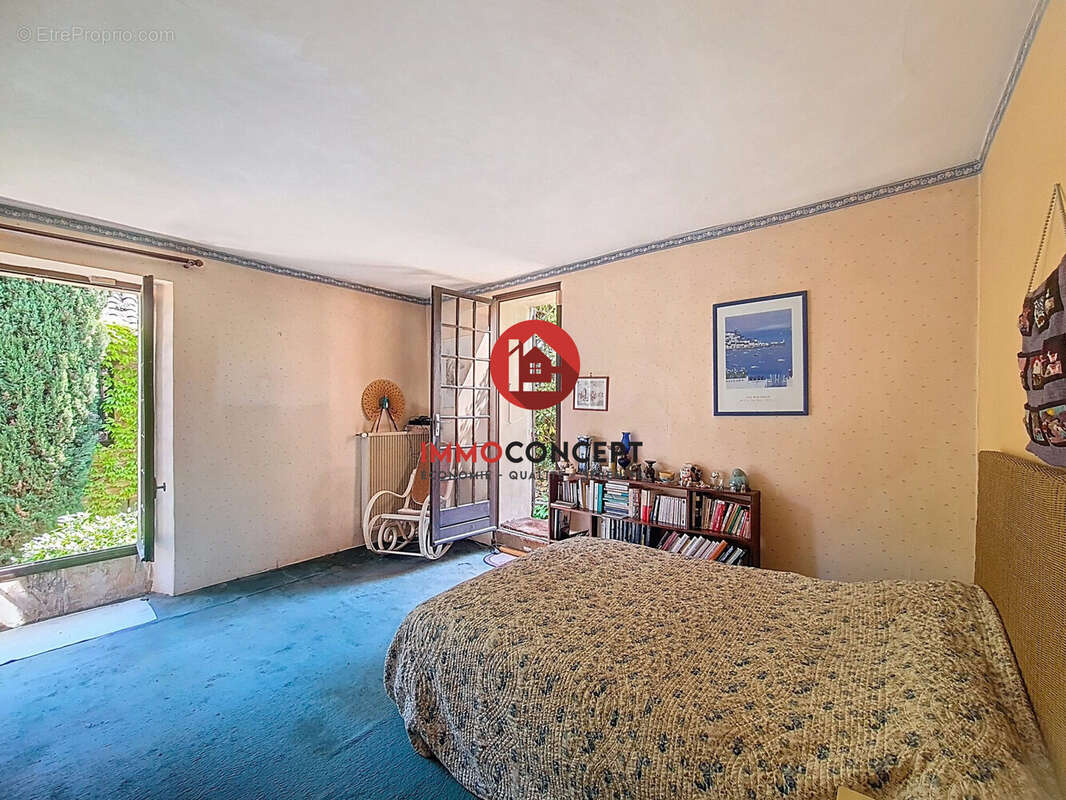 Maison à SAUVETERRE