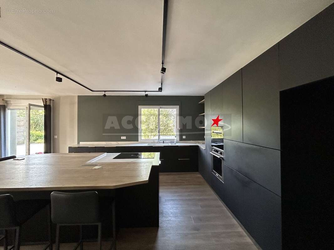 Maison à DREMIL-LAFAGE