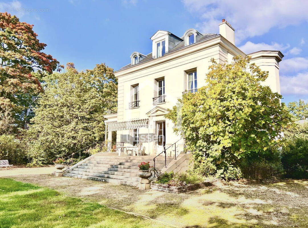 Maison à MAISONS-LAFFITTE