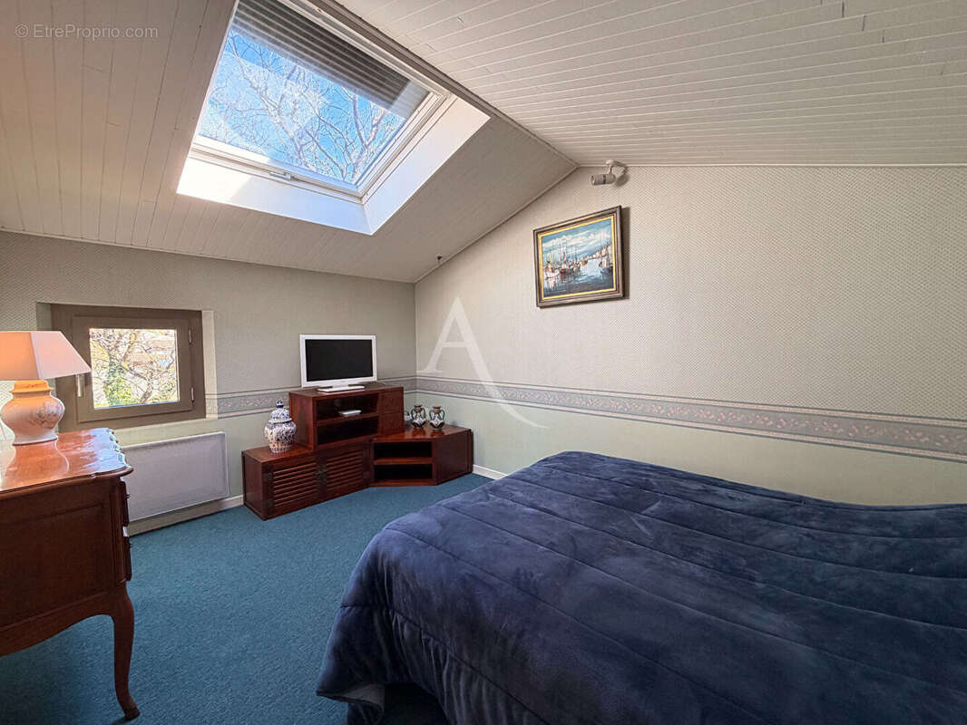 Maison à VINON-SUR-VERDON