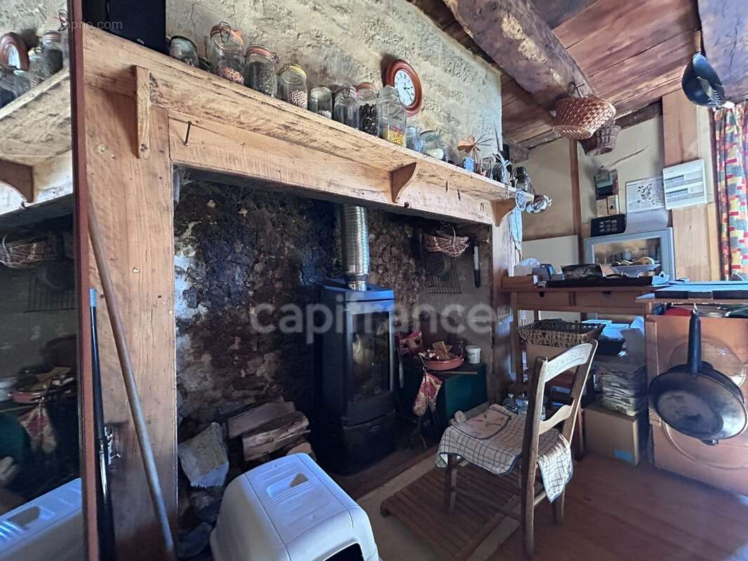 Maison à vendre 3 pièces HAUTEFORT (24) - photo 12
