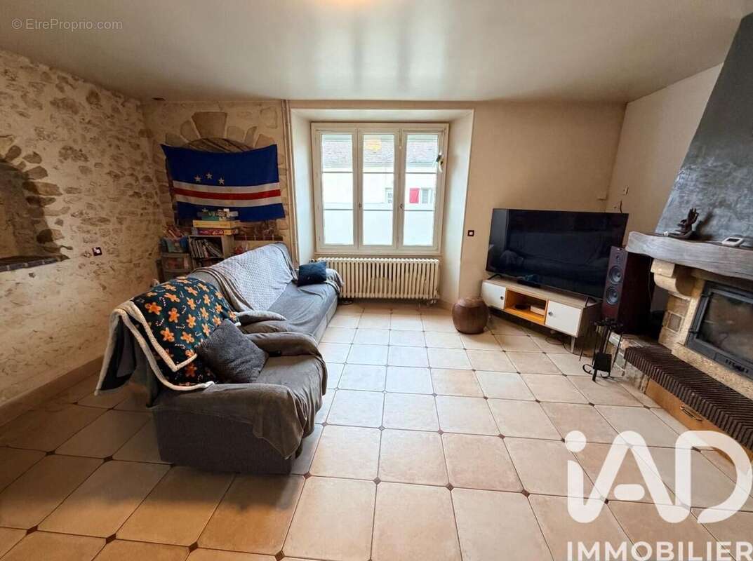Maison 165 m² à Rouilly  - photo 3