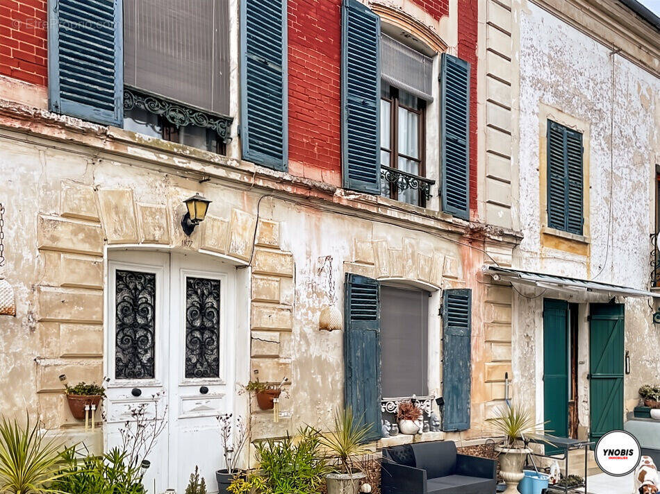 Maison à CRESPIERES