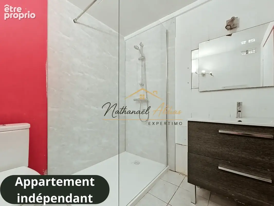 Maison avec logement indépendant, piscine, garage, écurie et terrain - photo 17