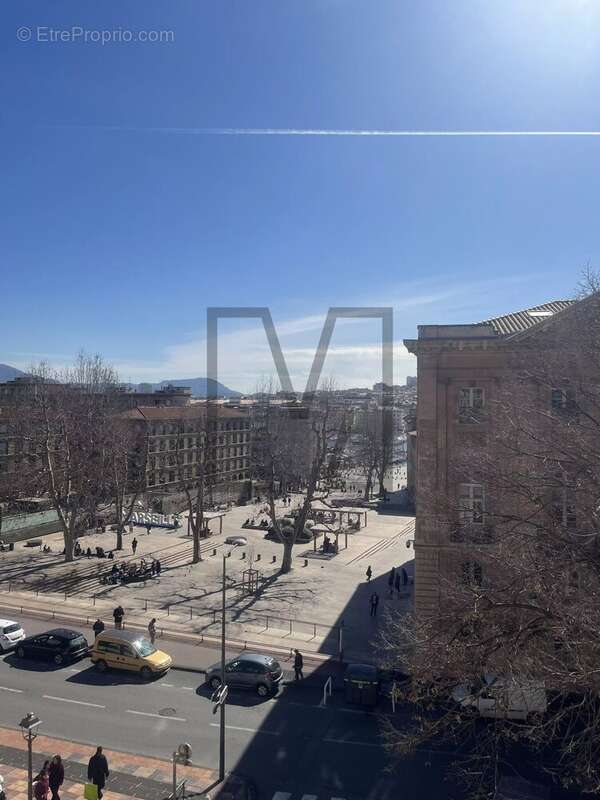 Appartement à MARSEILLE-2E