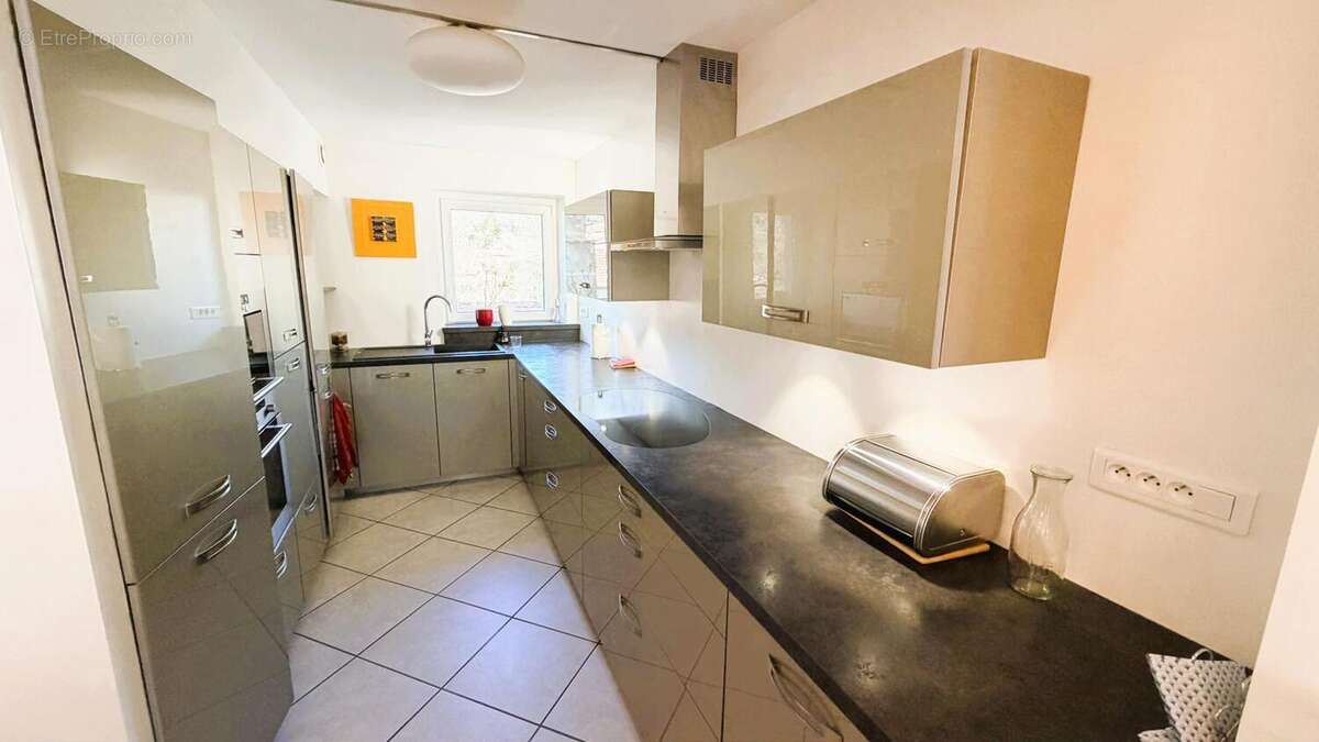 Appartement 112 m² à Ecully  - photo 8
