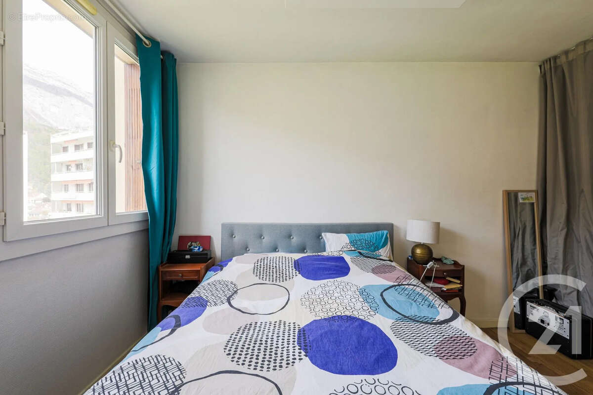Appartement à MEYLAN