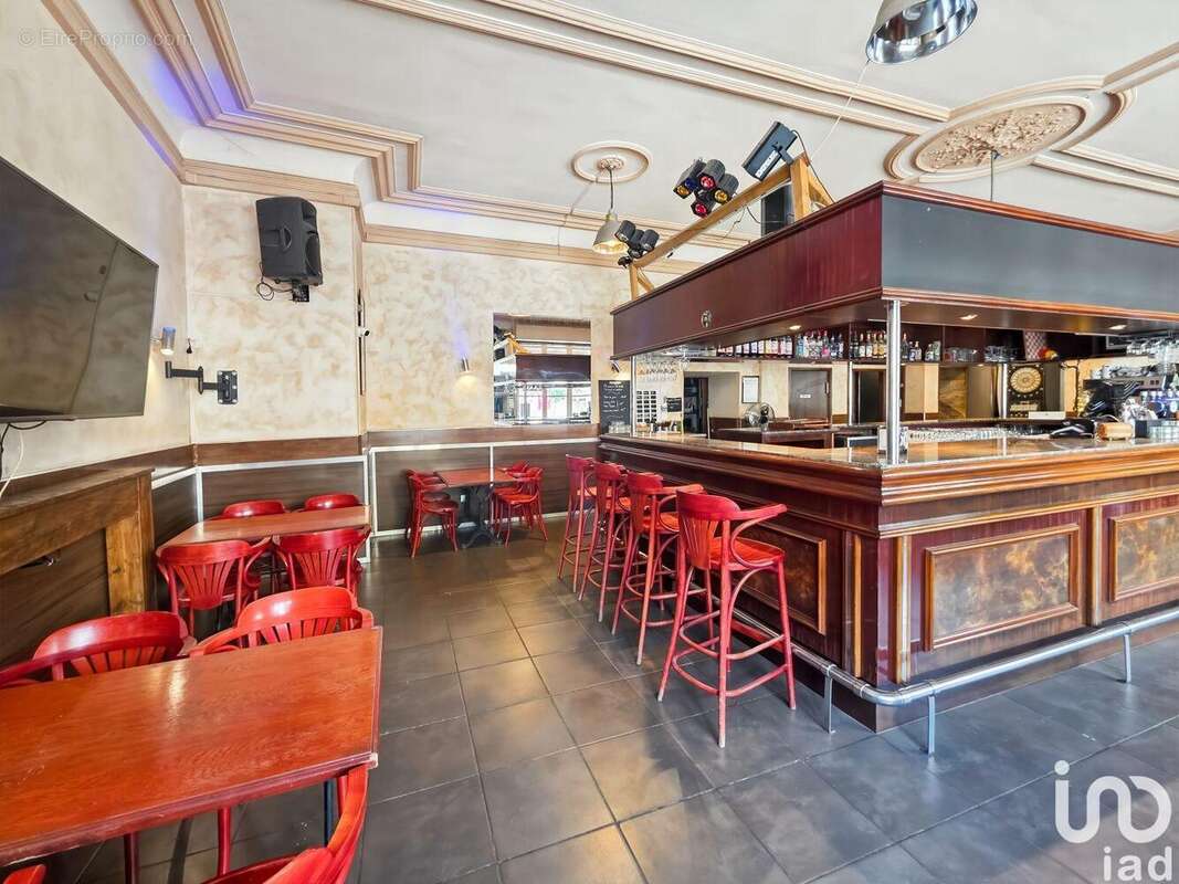 Photo 8 - Commerce à MONTBLANC