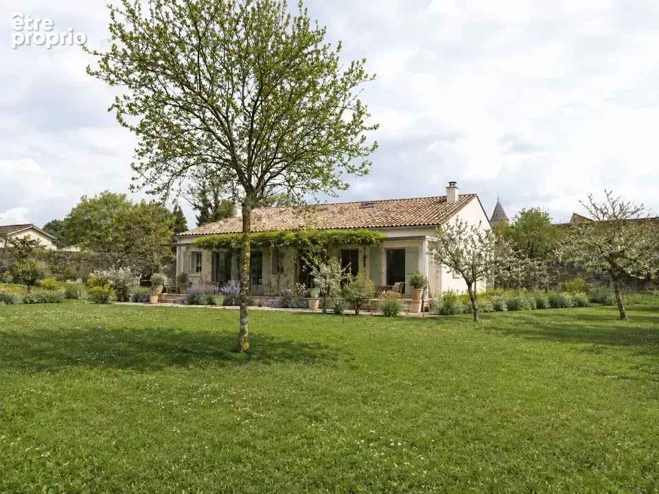 Terrain à SAINT-PIERRE-D'AURILLAC