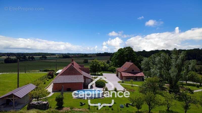 Propriété avec gîtes et chambres d’hôtes dans dépendances séparées et Maison bressane rénovée de 140 m² – Terrain 4374 m² –LOUHA - photo 9