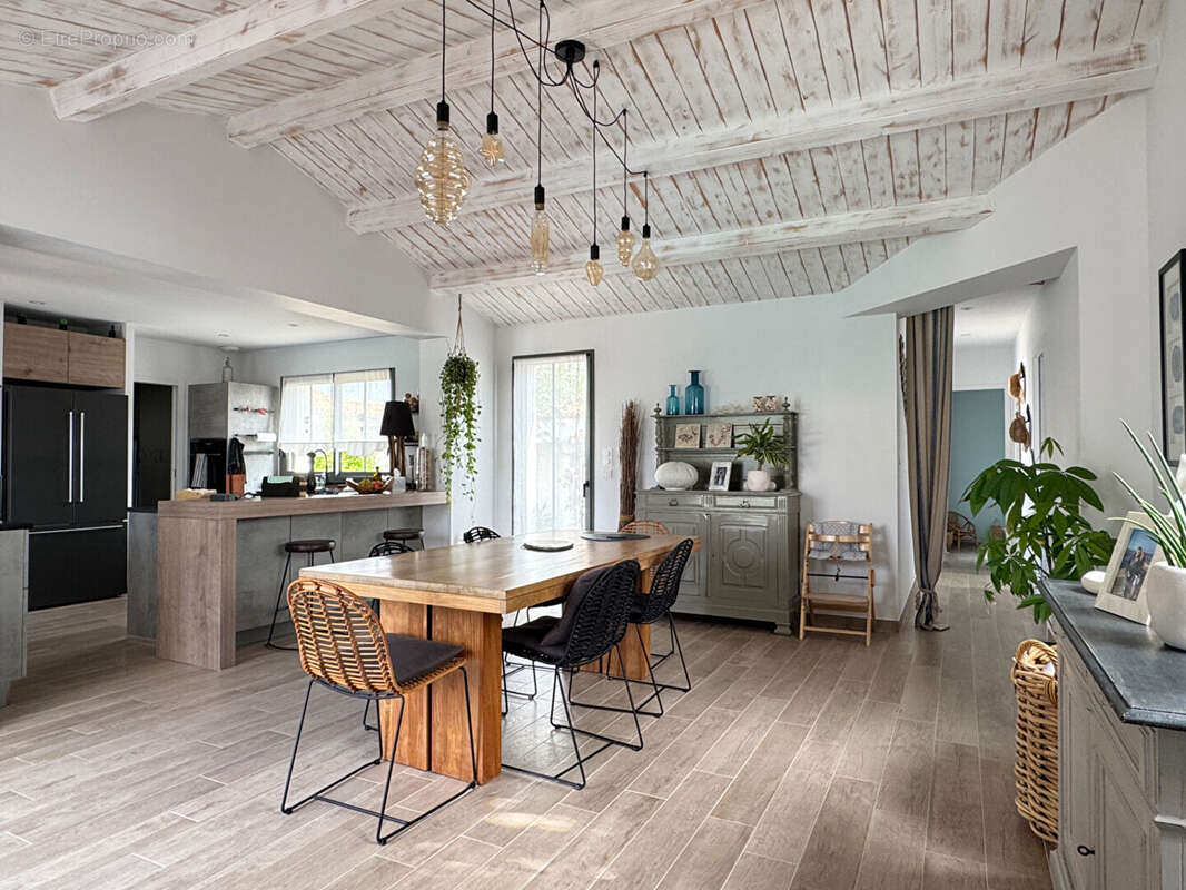 Maison Sainte Marie De Re 5 pièce(s) 139 m2 - photo 6