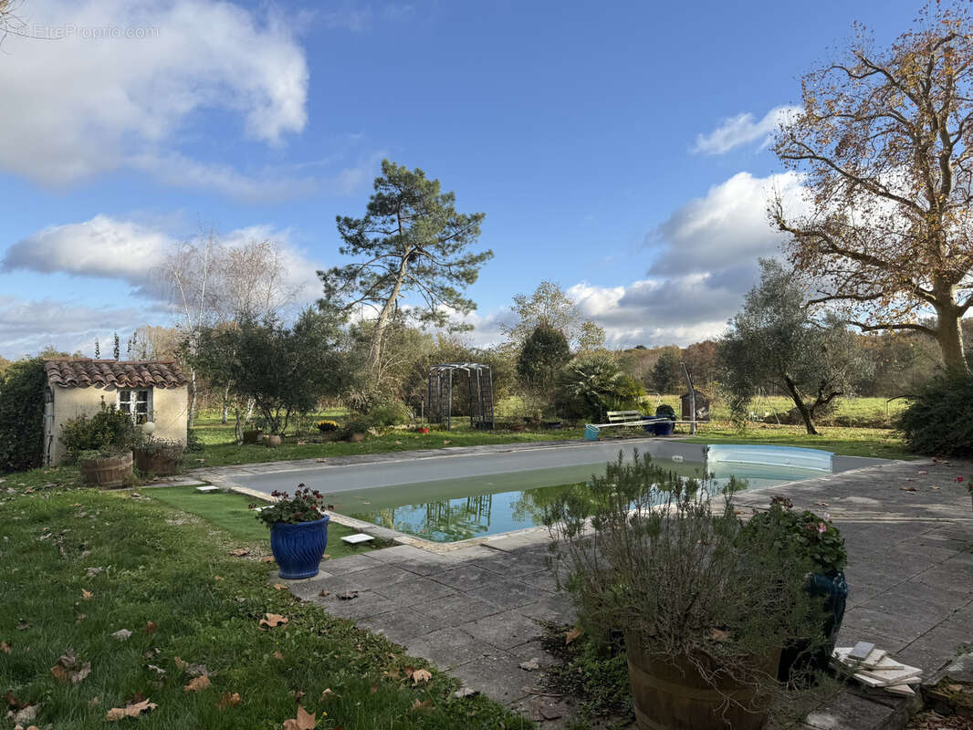 Maison à CASTELNAU-D'AUZAN