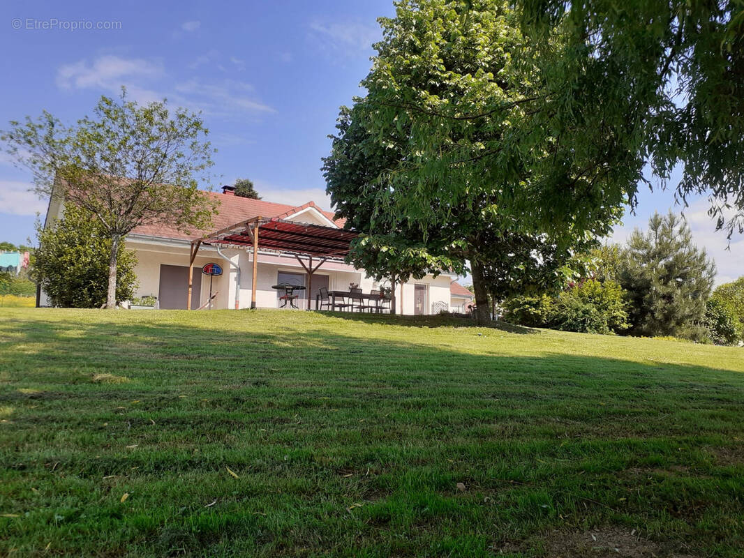Maison à FONTAINE-LES-CLERVAL