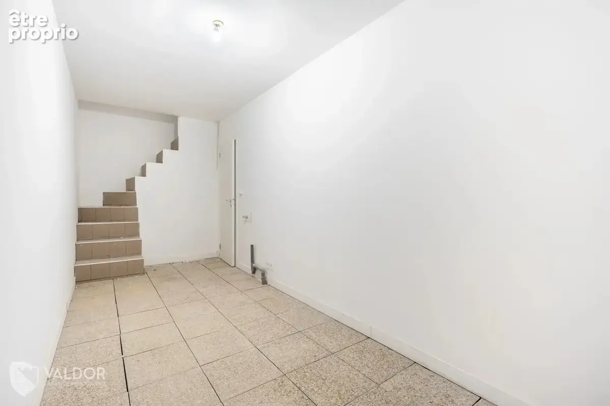 Maison 245 m² à Rochetaillee-Sur-Saone  - photo 12