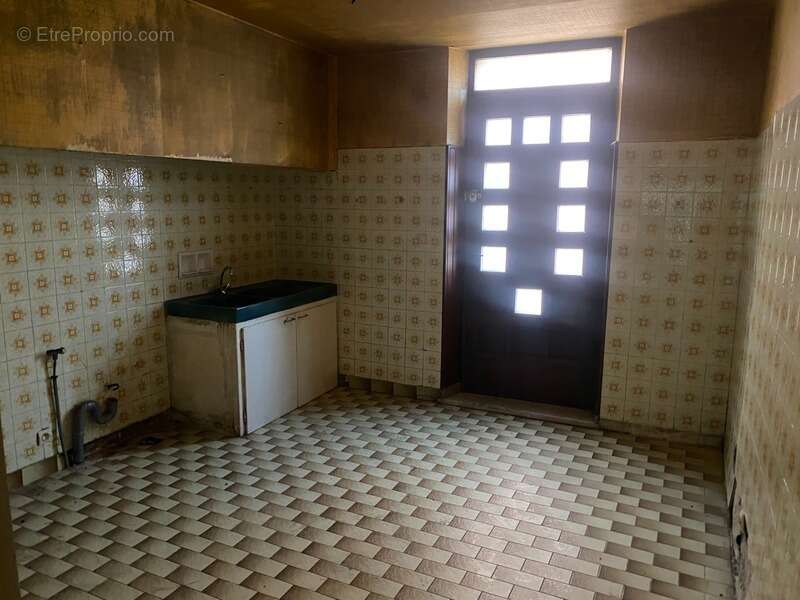 Maison à LEZIGNAN-CORBIERES