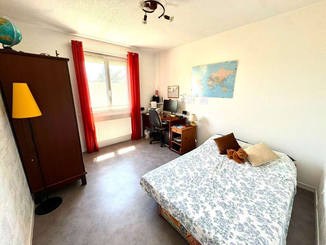 VEAUCHE – Belle maison familiale de 130 m² sur 1 050 m² de terrain - photo 6