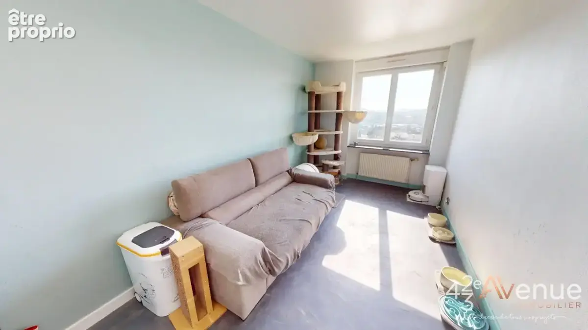 Appartement 5 pièces 91 m² à vendre à Saint-Genest-Lerpt (42530) - photo 9