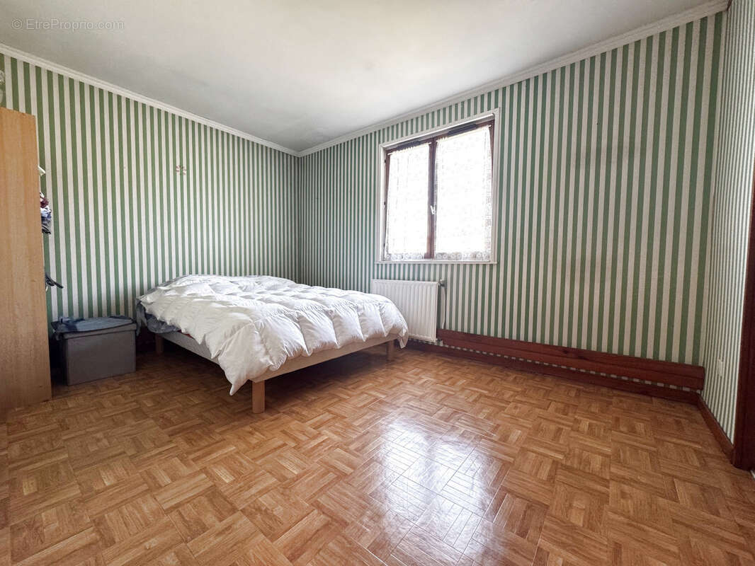 Maison à MARLY-LA-VILLE