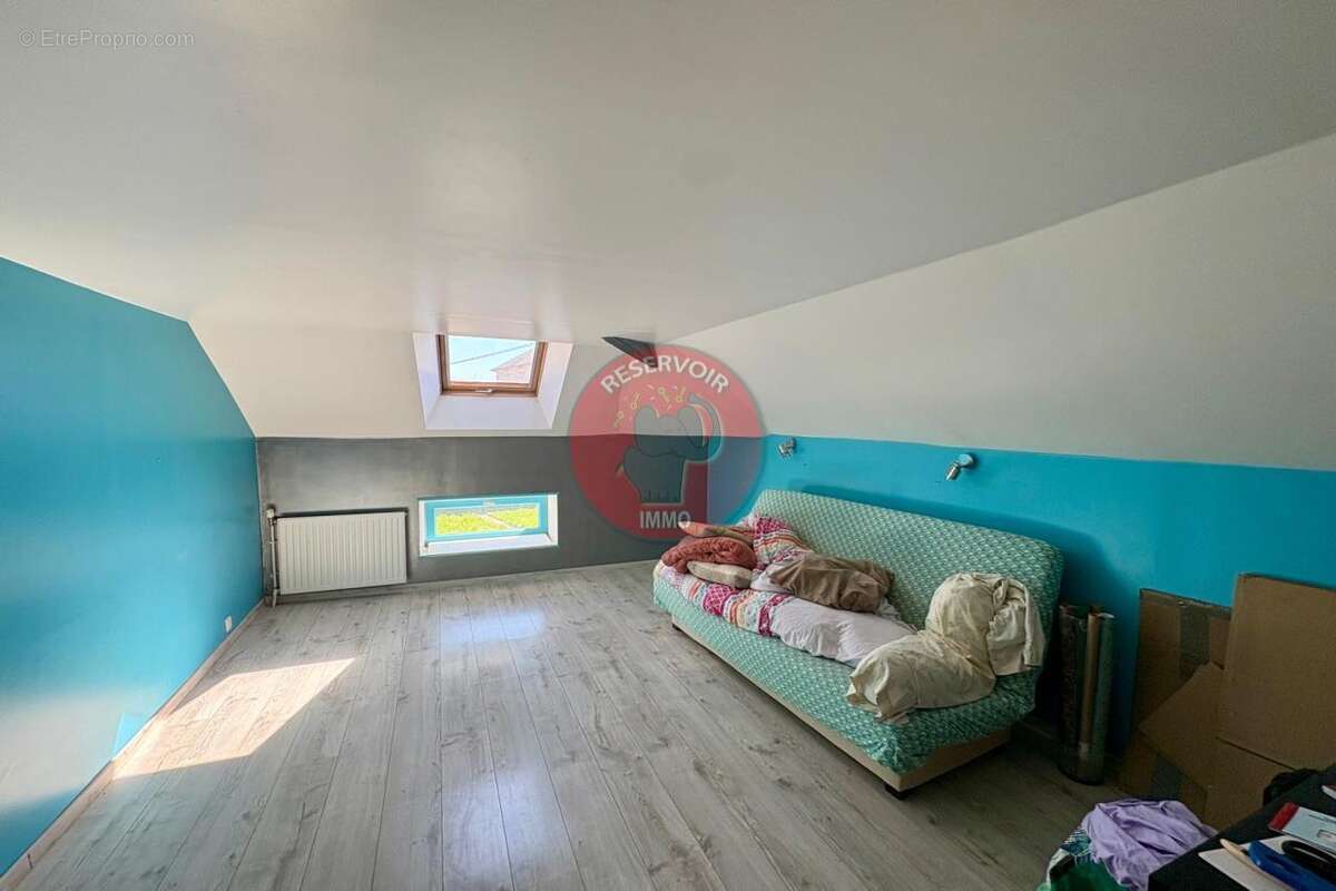 Maison à MONTIGNY-MONTFORT