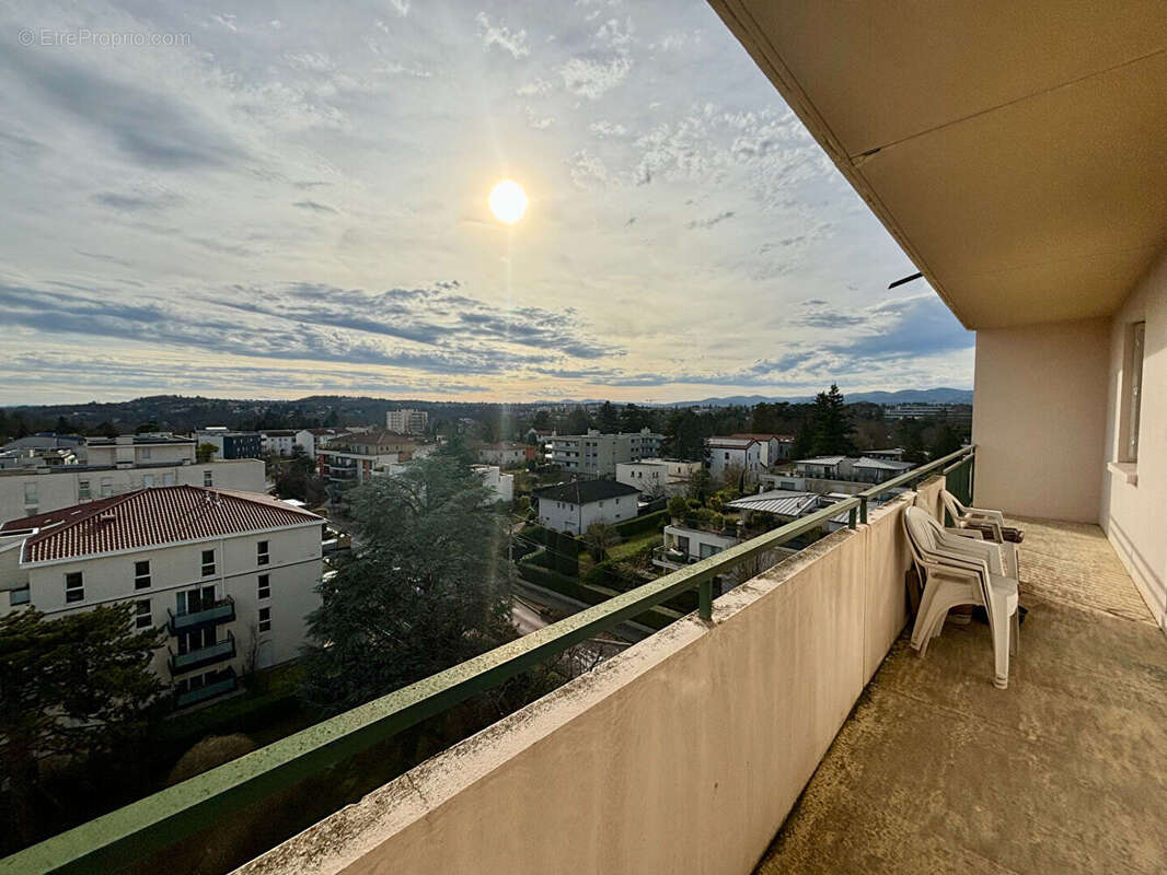 Appartement à TASSIN-LA-DEMI-LUNE