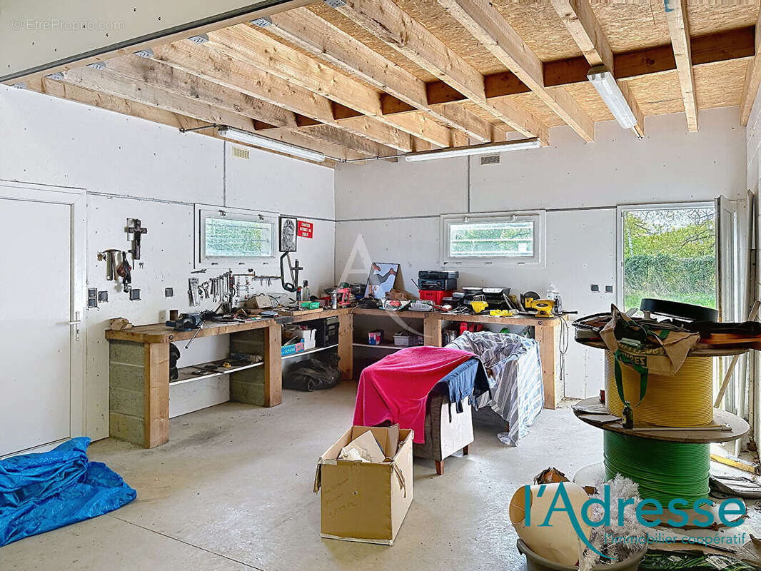 Commerce à SAINT-LOUP-DU-GAST