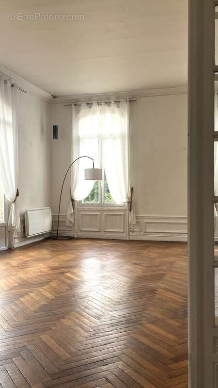 Appartement à MALAUNAY