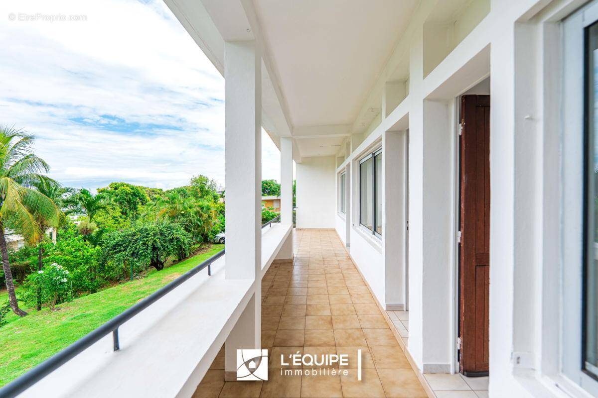 Appartement à SAINT-DENIS