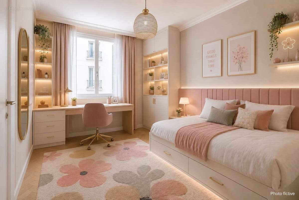 Appartement à PARIS-16E