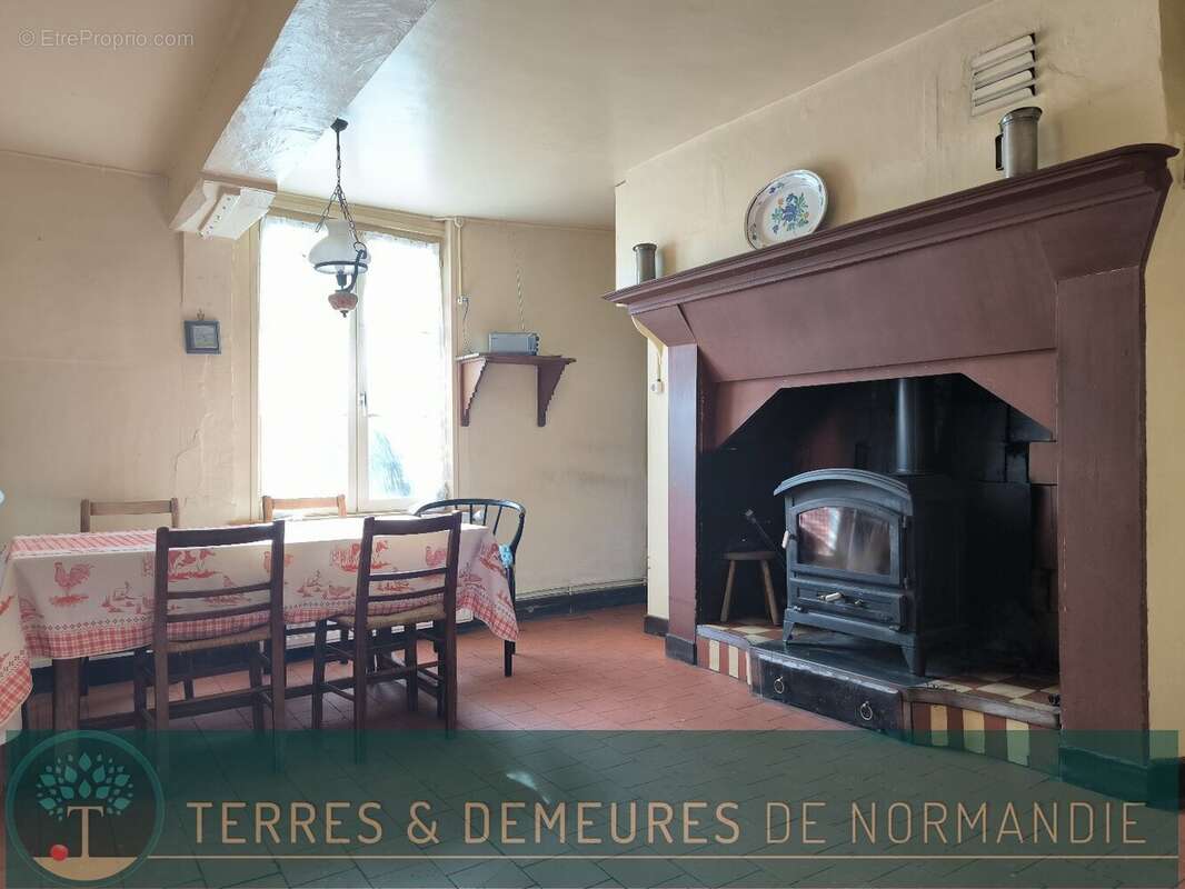 Maison à CORMEILLES