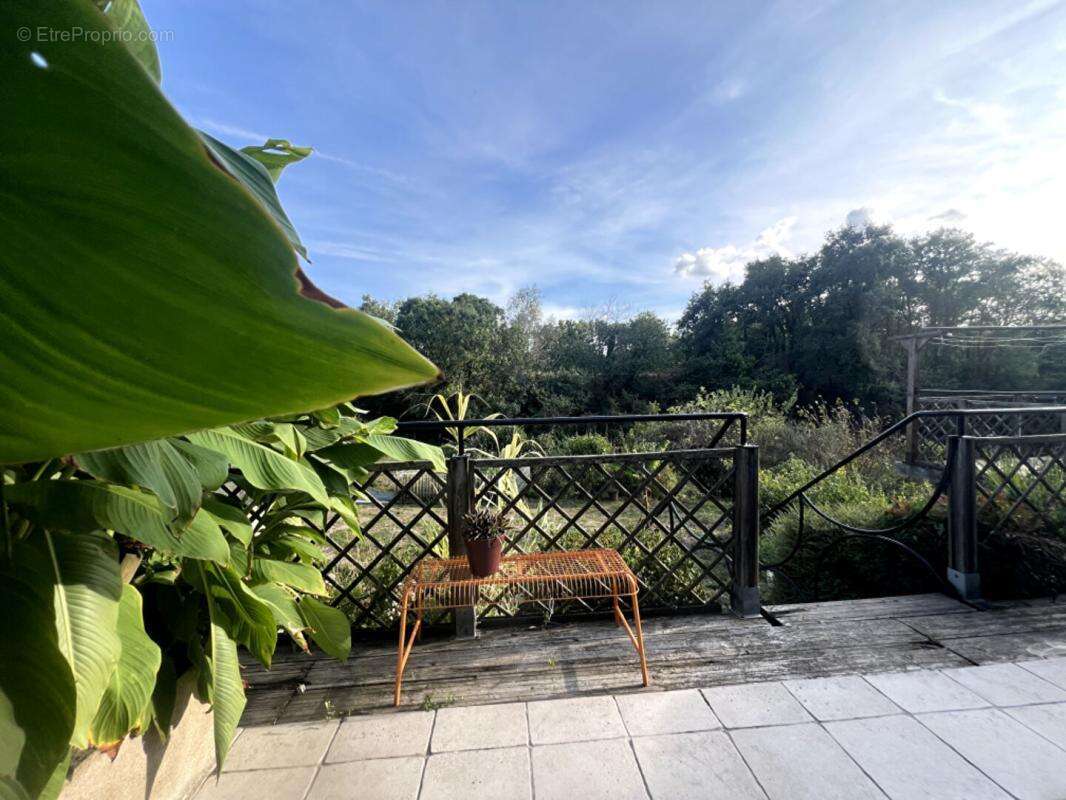 Maison à MONTFAUCON-MONTIGNE