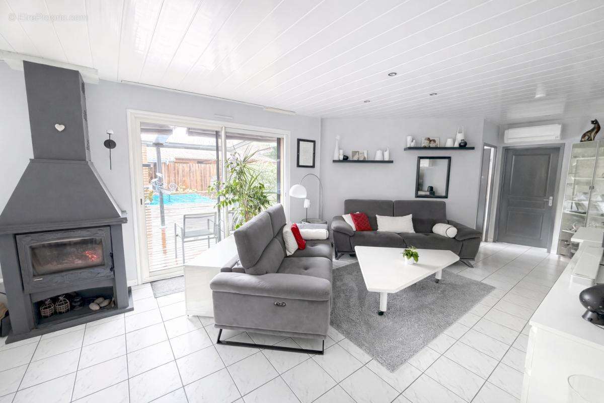 Maison à BELIN-BELIET