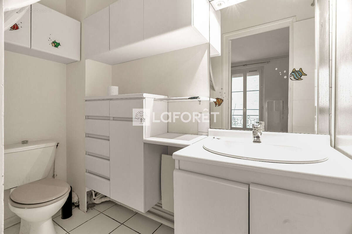 Appartement à PARIS-17E