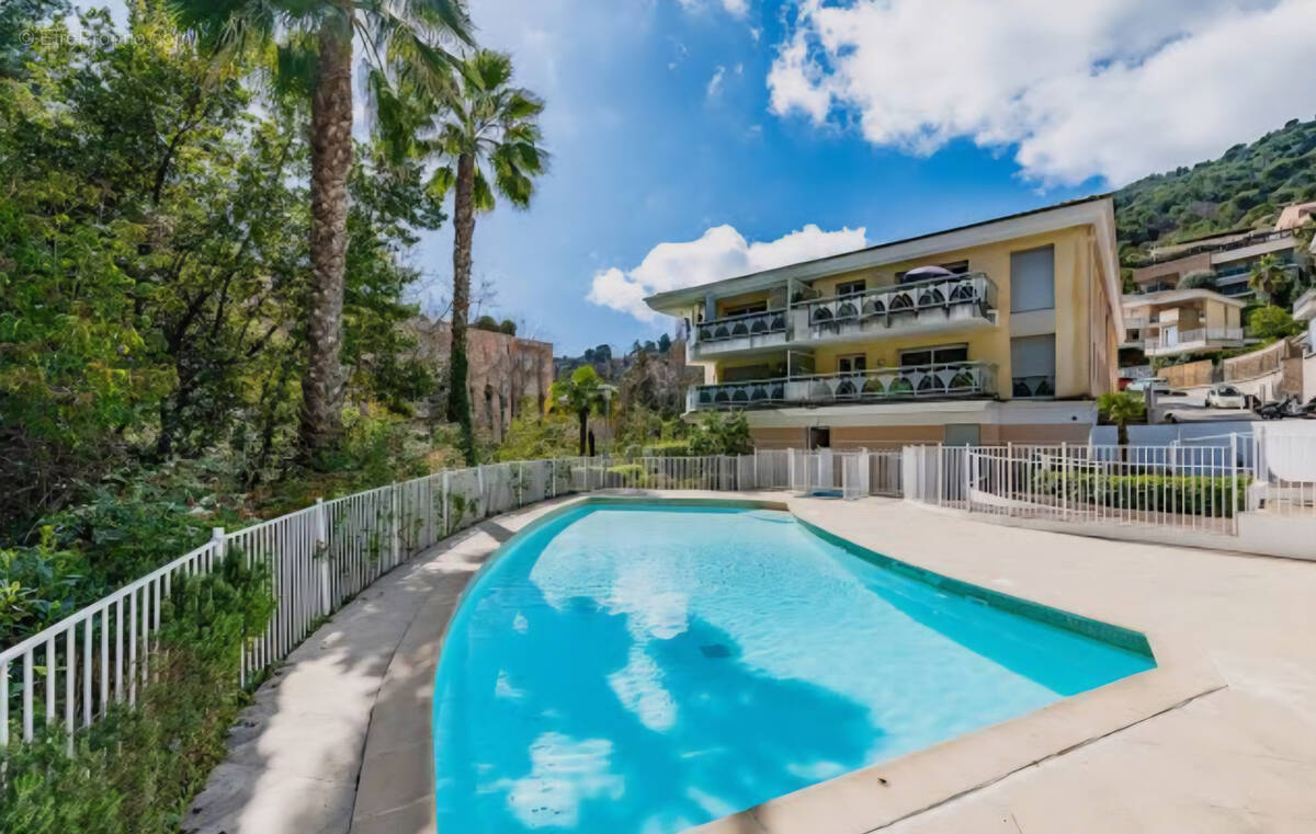 Appartement à ROQUEBRUNE-CAP-MARTIN