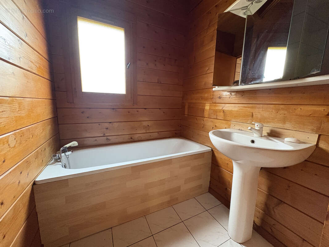 Maison à BELLE-ET-HOULLEFORT