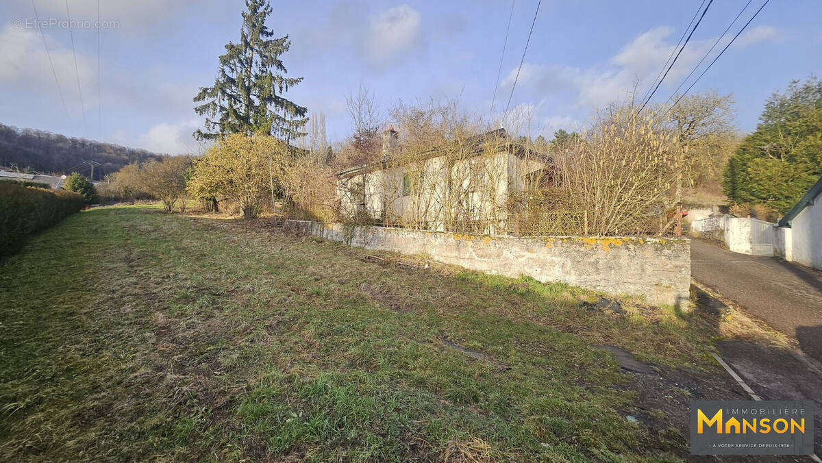 Terrain à NEUVES-MAISONS