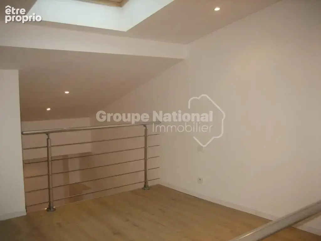 NÎMES Quartier Hoche-Sernam Immeuble de 3 appartements avec garage et cour - photo 5