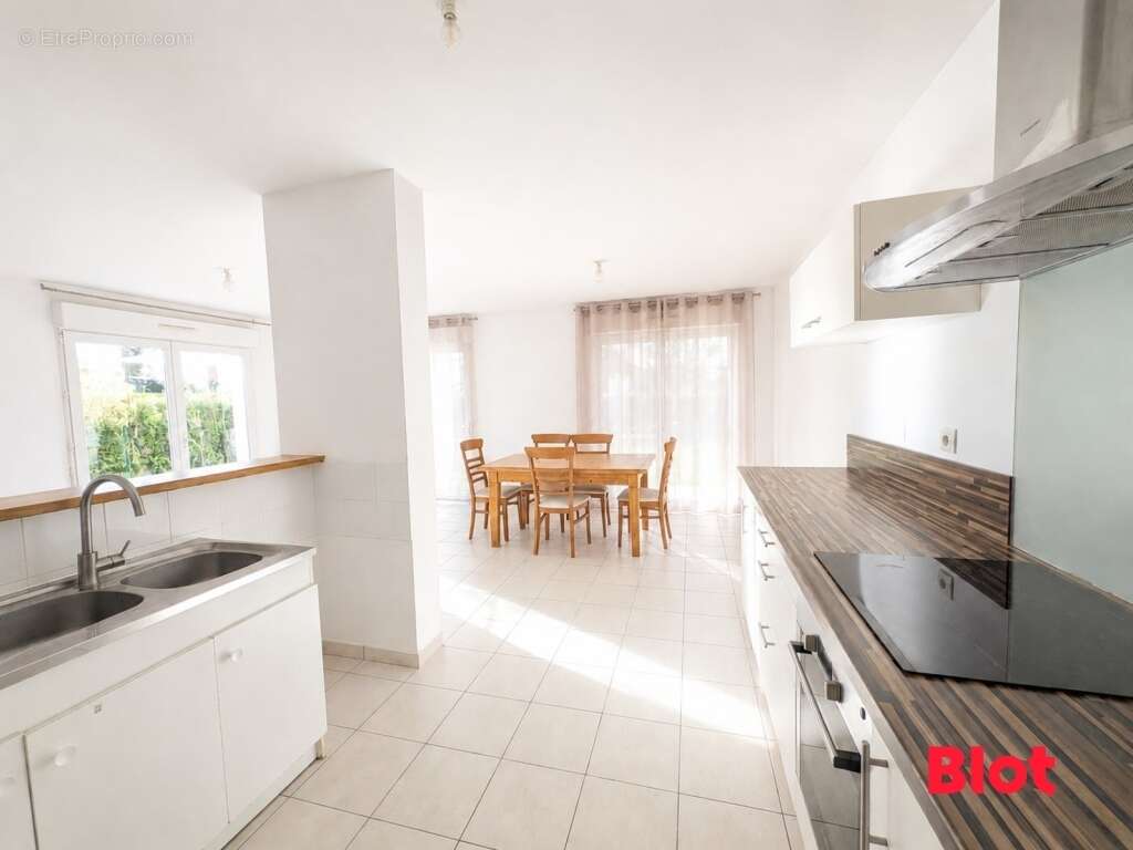 Maison 104 m² à Brece  - photo 3