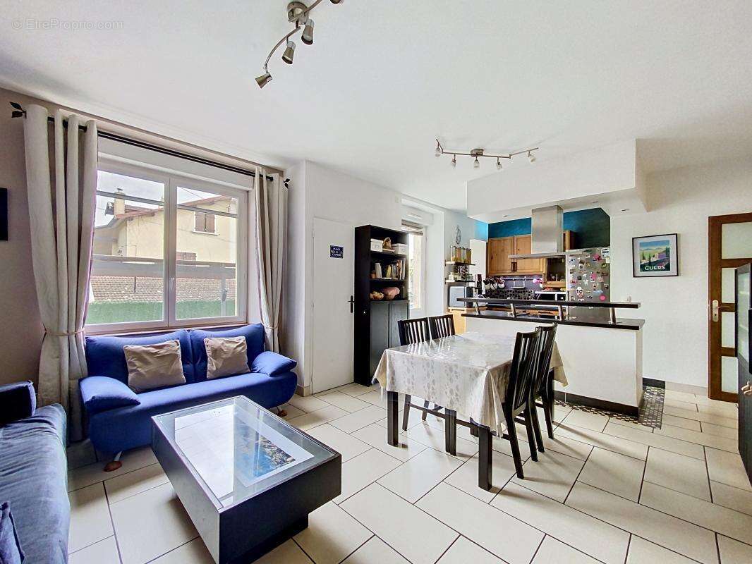 Appartement à GIVORS