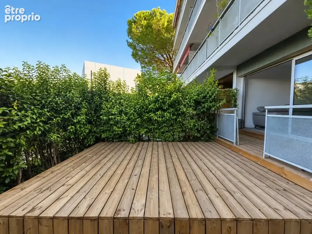 T2 refait à neuf avec jardin, parking et cave - photo 3