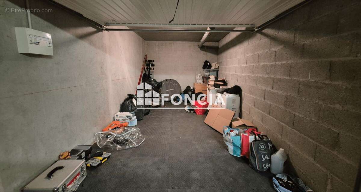 Parking à ECHIROLLES