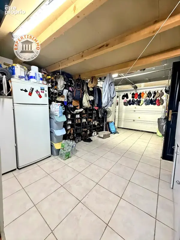 Vitrolles - Maison T5 avec piscine et garage - photo 14